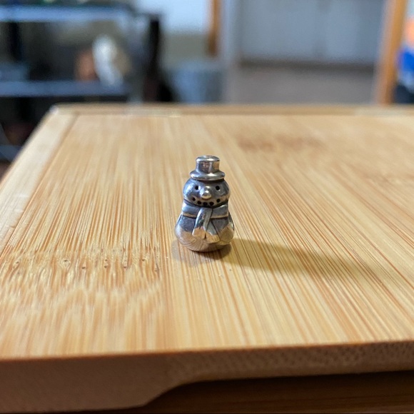 Pandora snowman charm. Retired and hard to find!